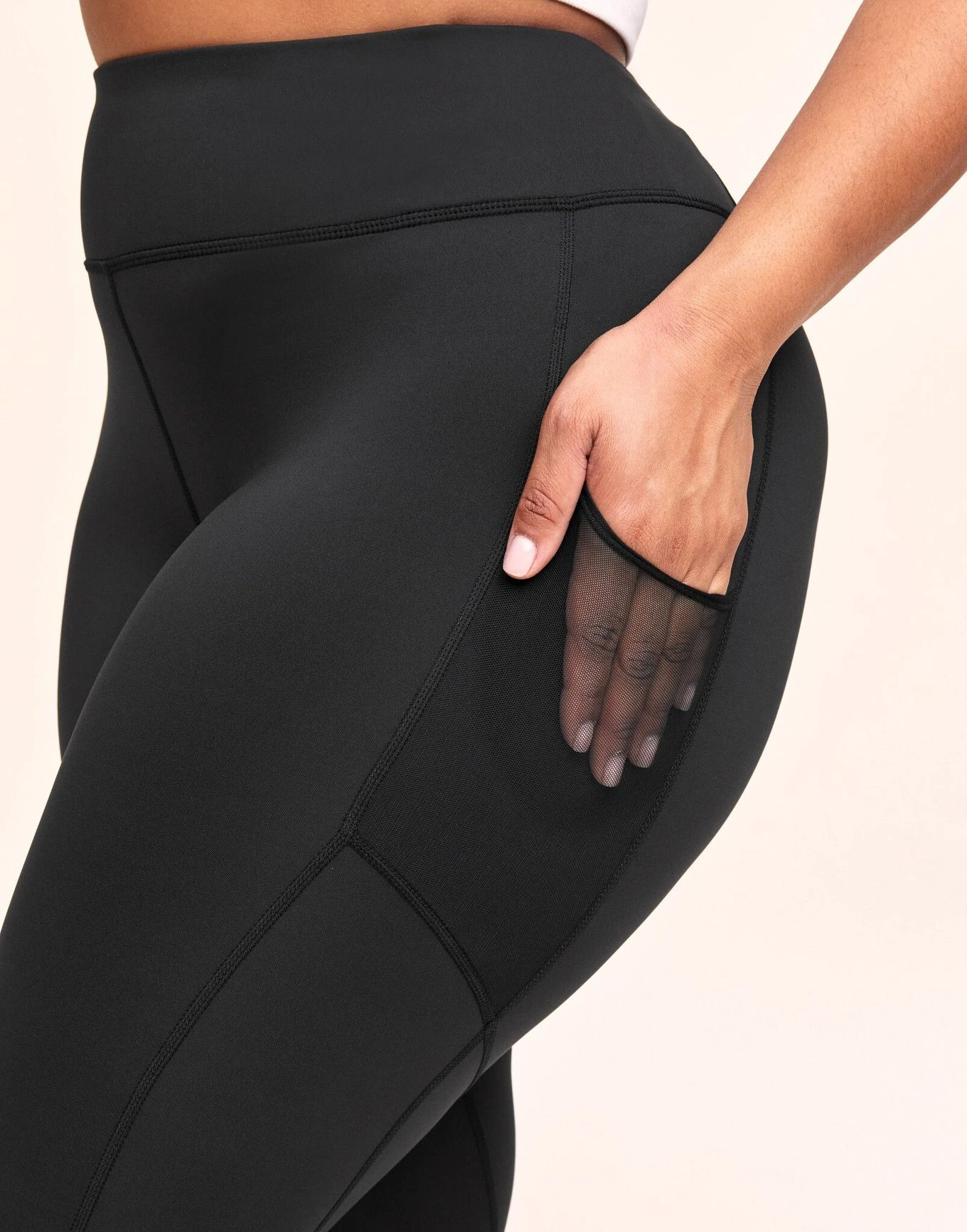 Ava Cozy Crop Plus Black - Image 2